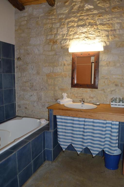 ホテル Les Vents Bleus Donnazac 部屋 写真